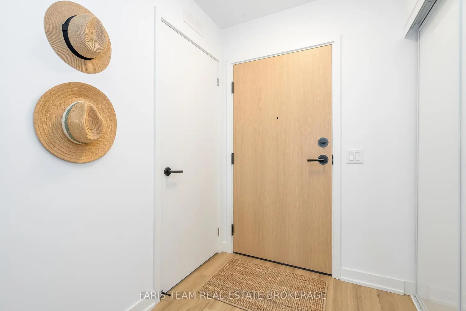 Additional image 2 of 31 Huron Street 209