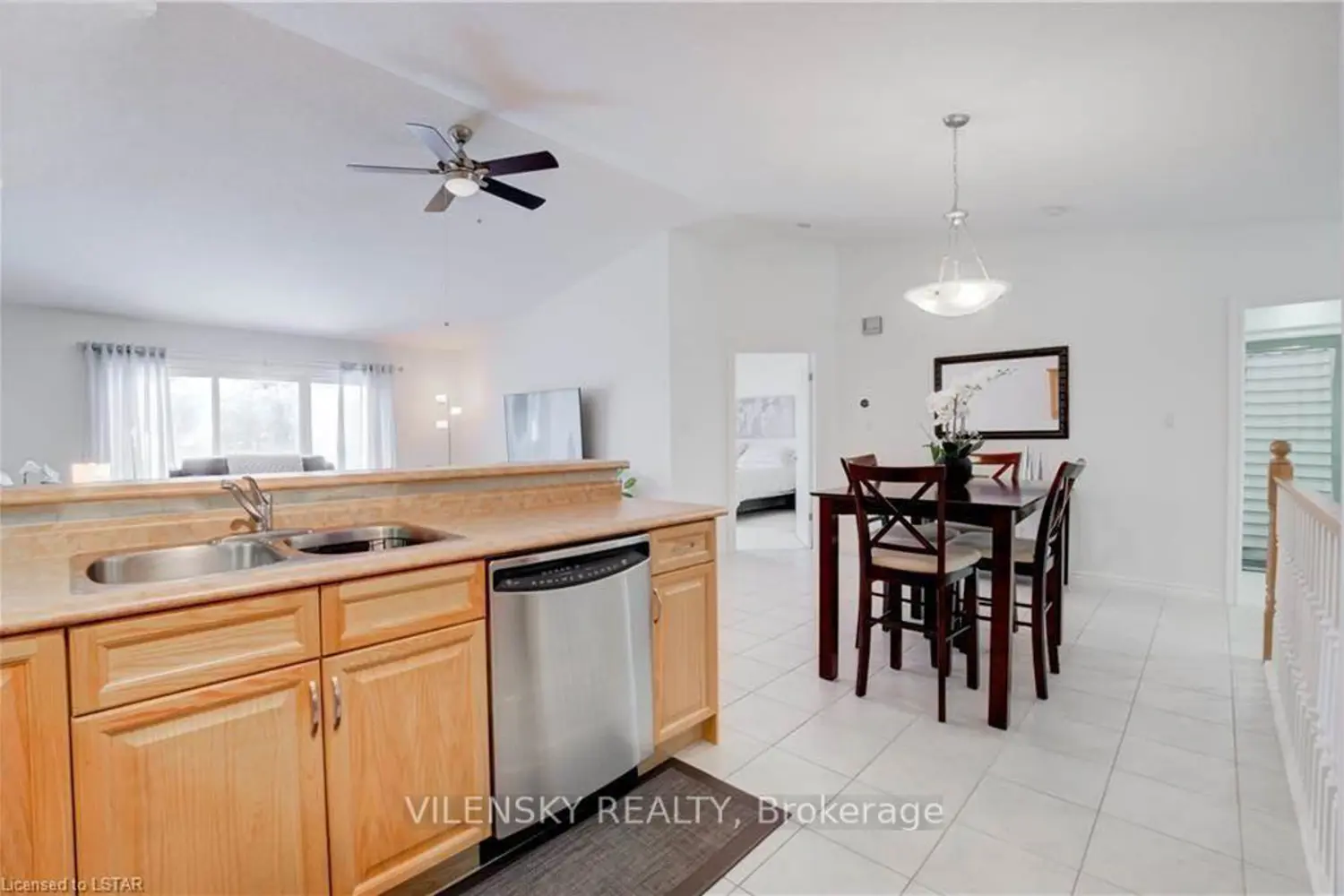 Additional image 11 of 572 Thistlewood Drive 7