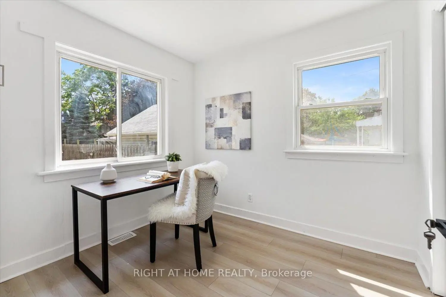 Additional image 12 of 6372 Maitland Avenue