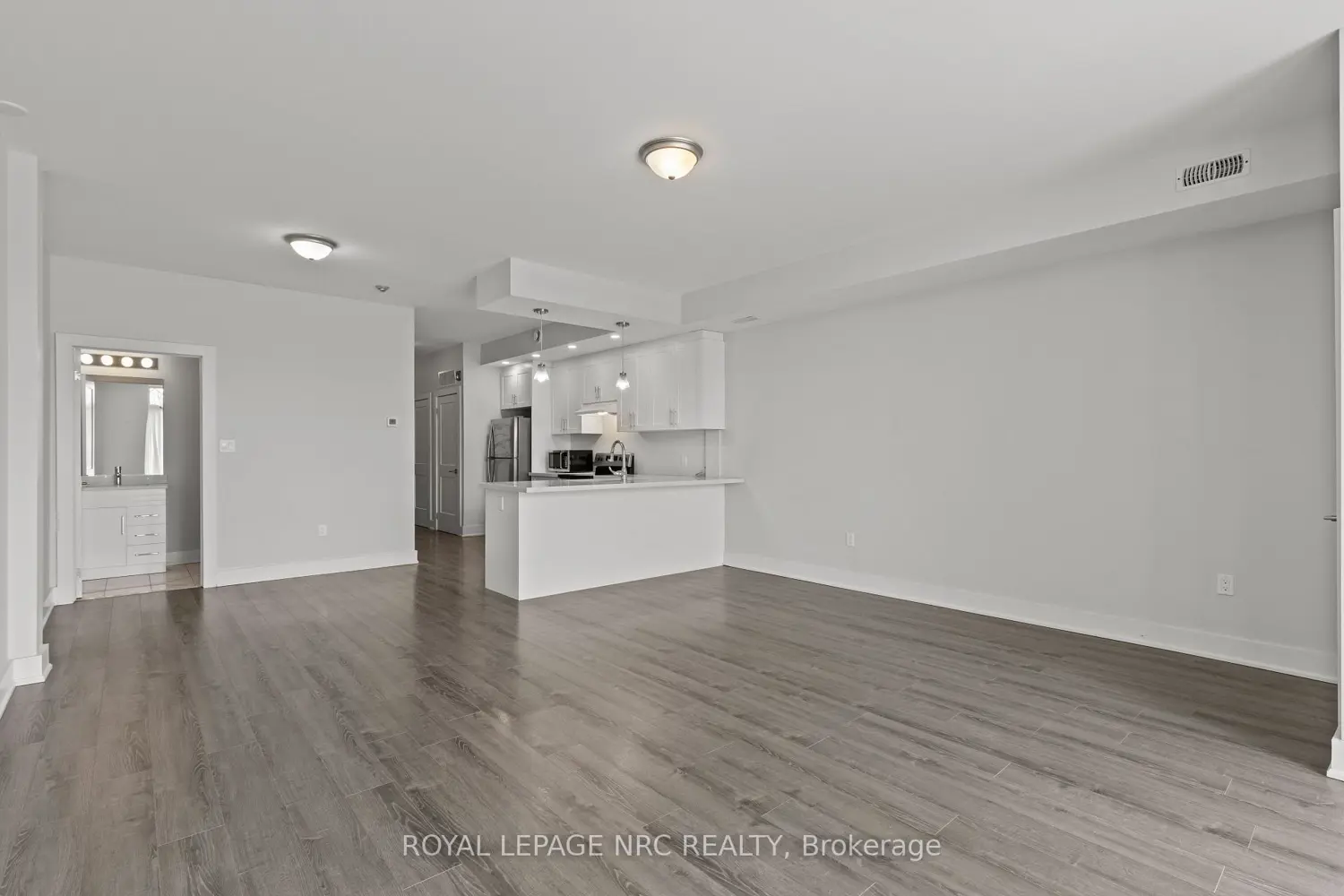 Additional image 4 of 3710 Main Street 106