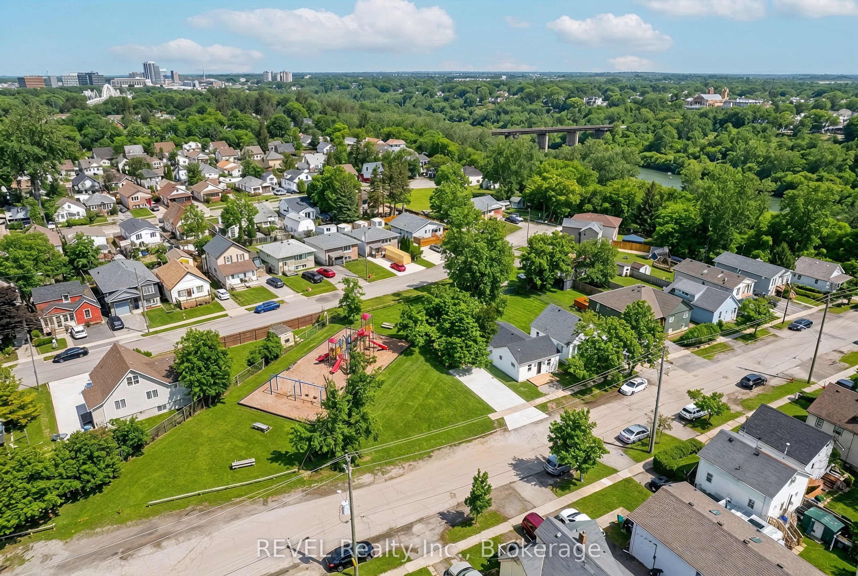 Additional image 2 of 12 Bailey Street, St. Catharines, ON, L2S 1J4