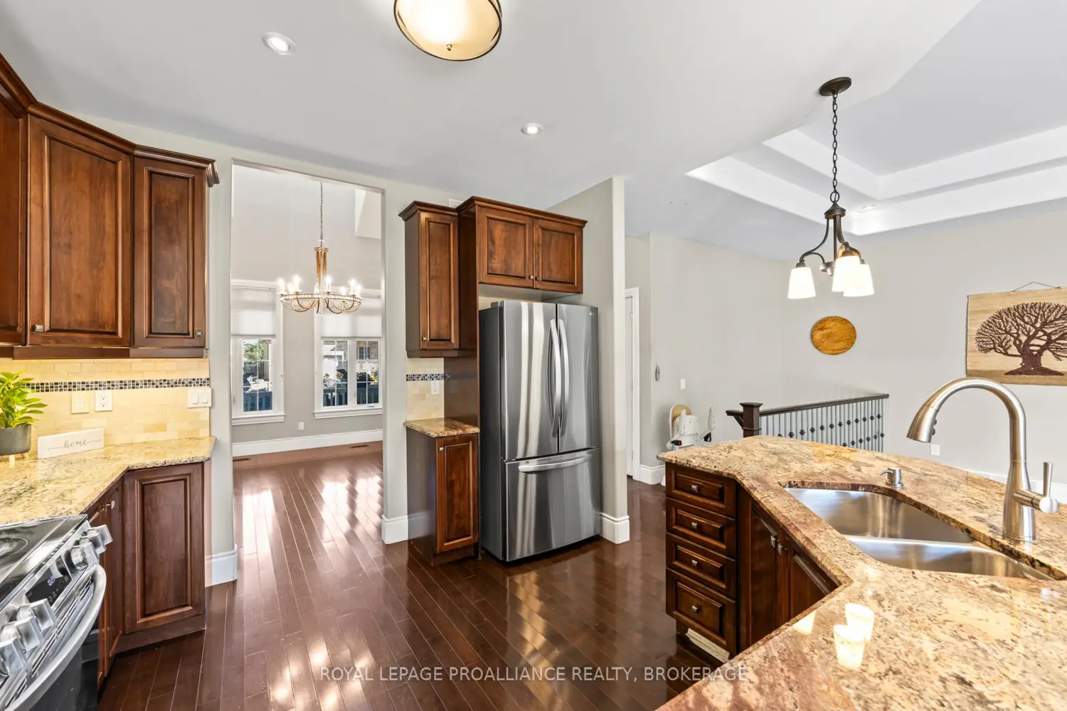 1213 Atkinson Street photo 3