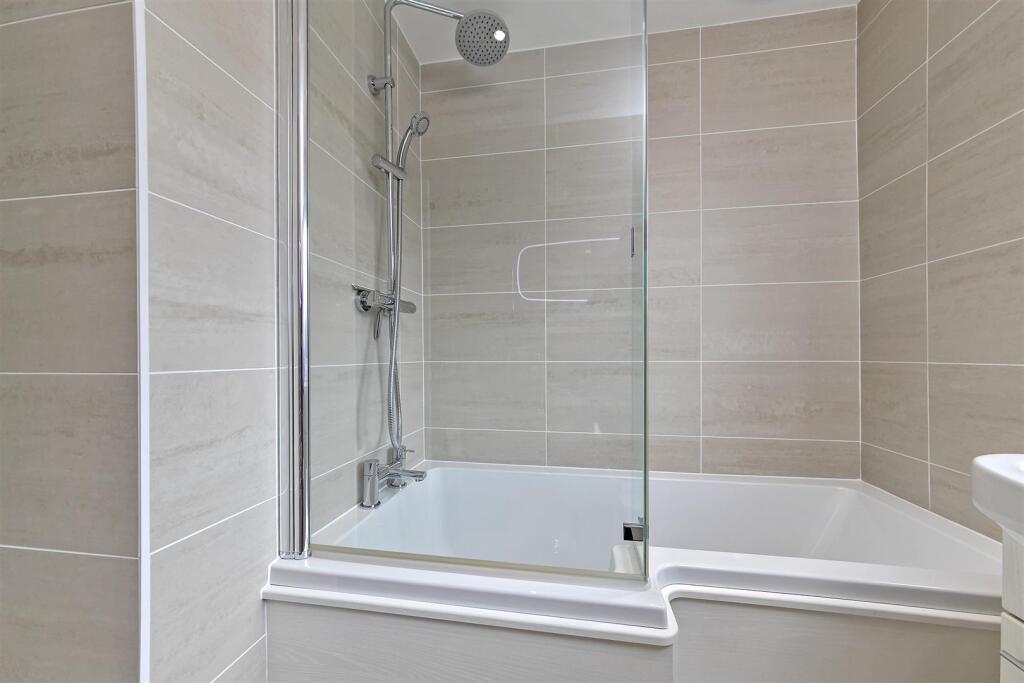 Additional image 17 of Woodstock Road North, St. Albans