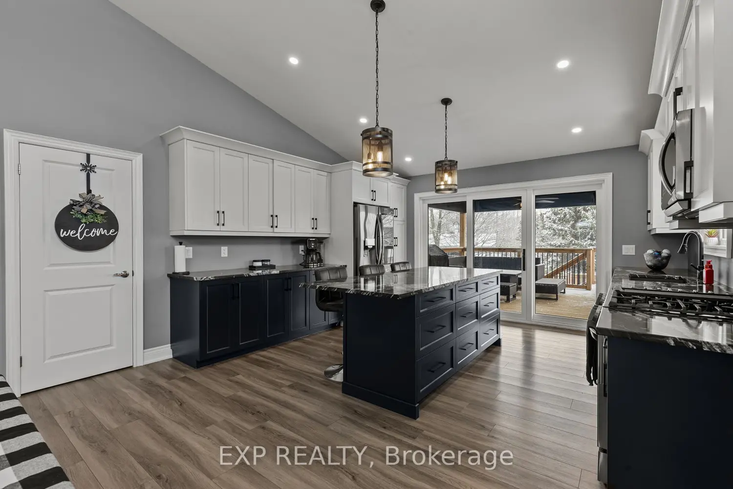 2756 Arrowsmith Court photo 2