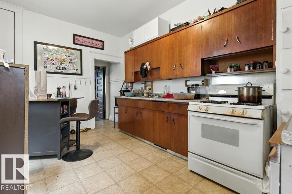 Additional image 6 of 10256 95 Street NW, Edmonton, AB, T5H2B4