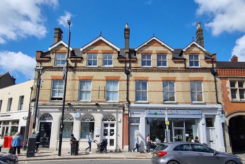 Studio for saleHigh Street, High Barnet, Barnet EN5