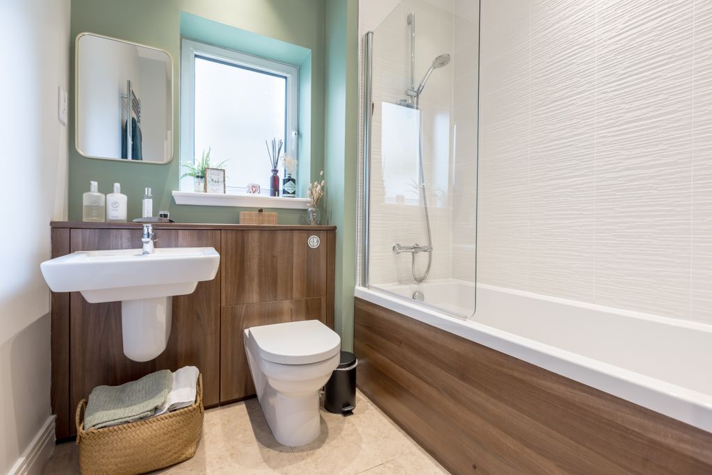 Additional image 15 of 3 bed flat for saleFlat 1, 62 Larkfield Gardens, Trinity, Edinburgh EH5