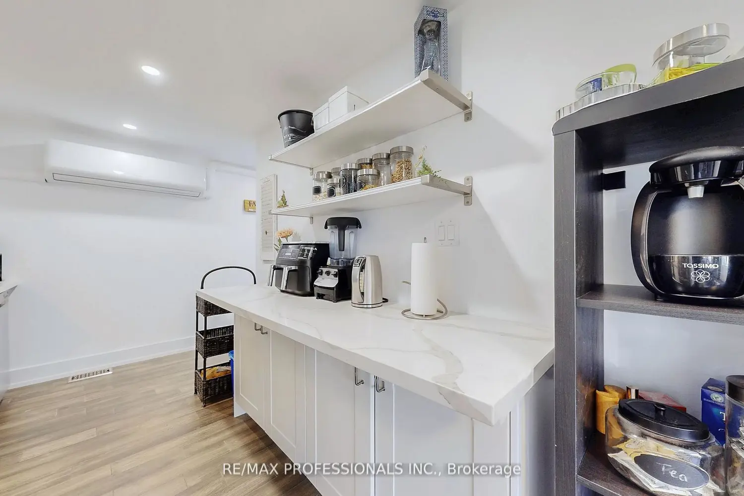 Additional image 14 of 4 Martin Grove Road