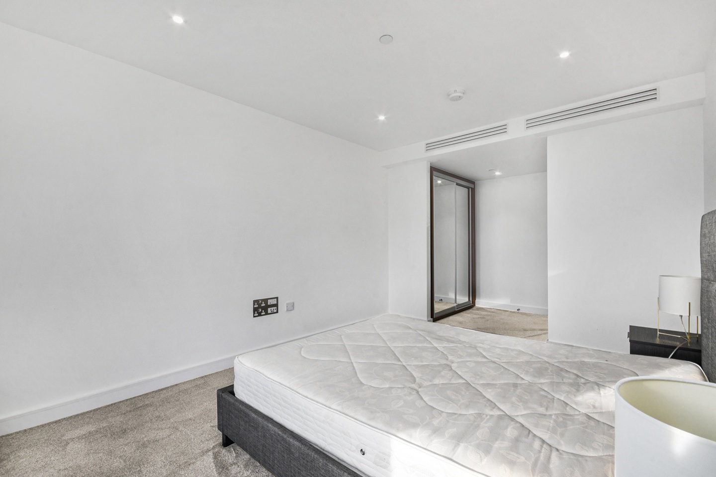 Additional image 9 of 1 Bed Flat, Gladwin Tower, SW8, N1 7GU