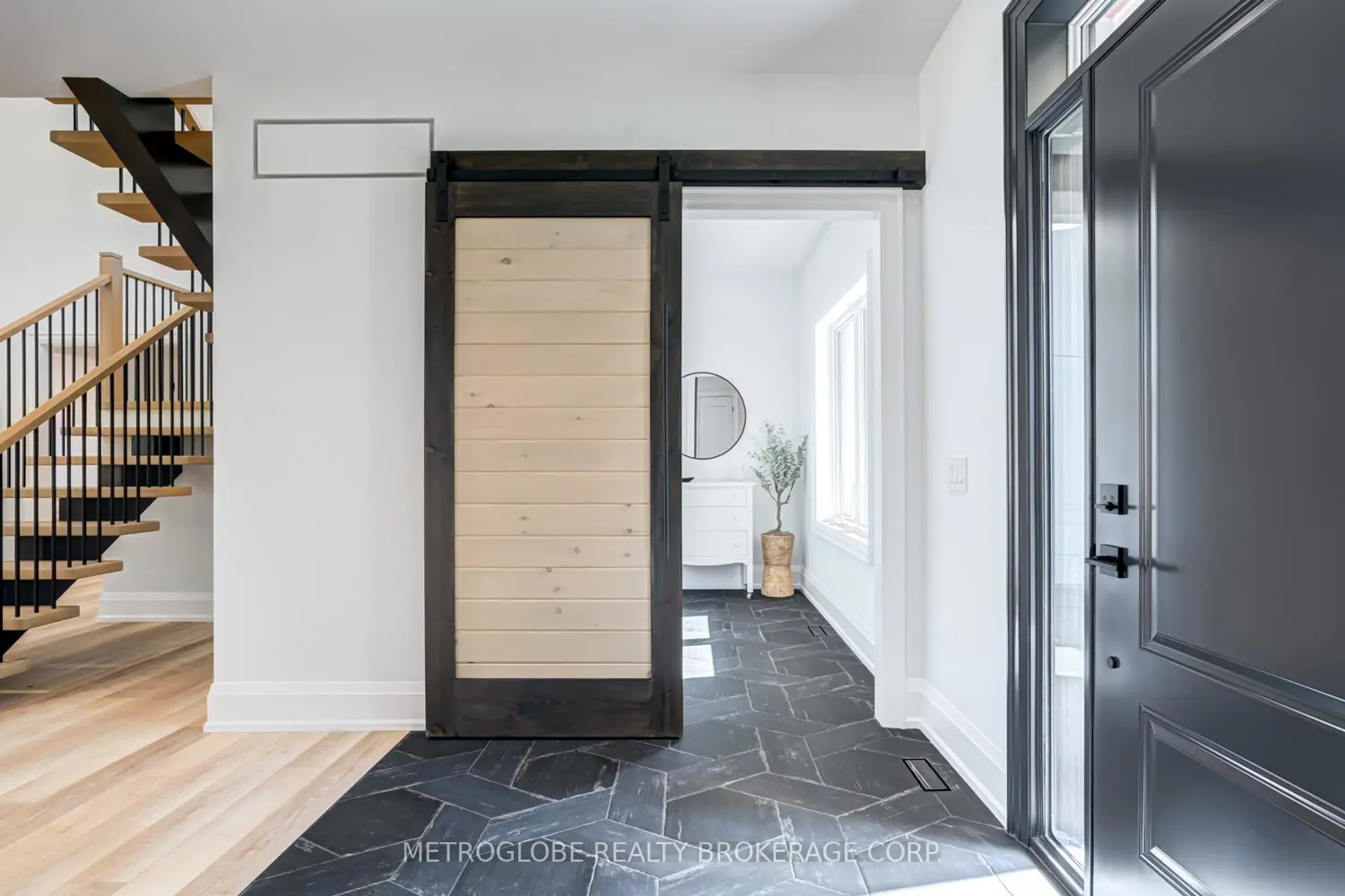 Additional image 14 of 862 Kennedy Road