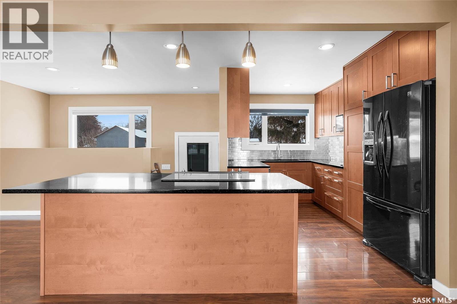 Additional image 4 of 701 W Avenue N, Saskatoon, SK, S7L3H2