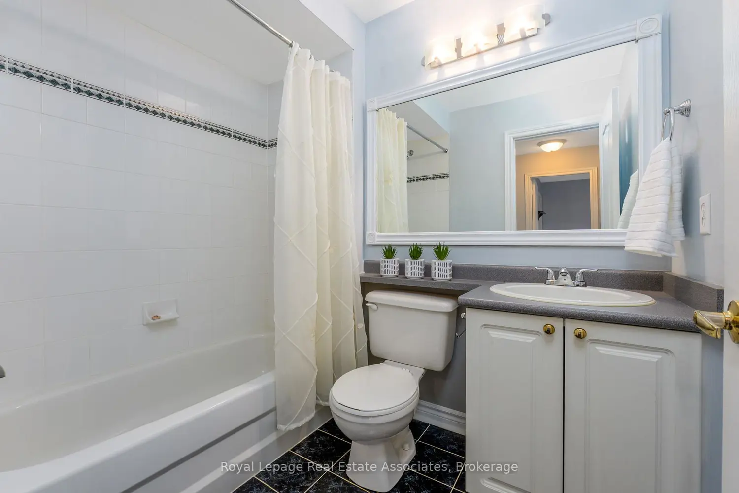 Additional image 13 of 76 River Drive