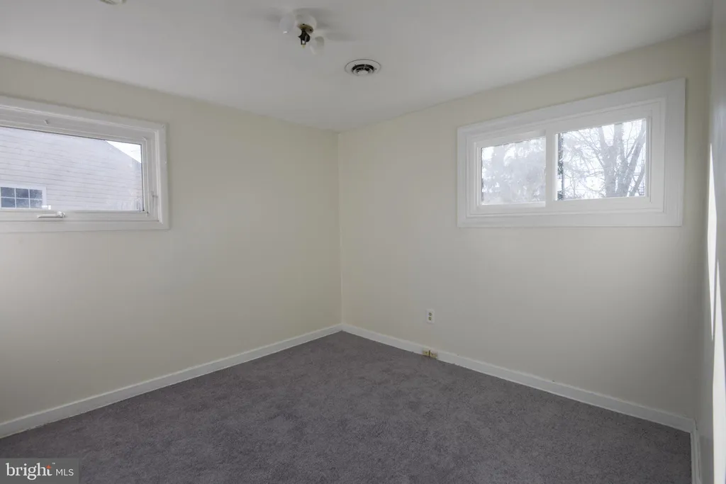 1016 S Hilton Road, Wilmington, DE 19803