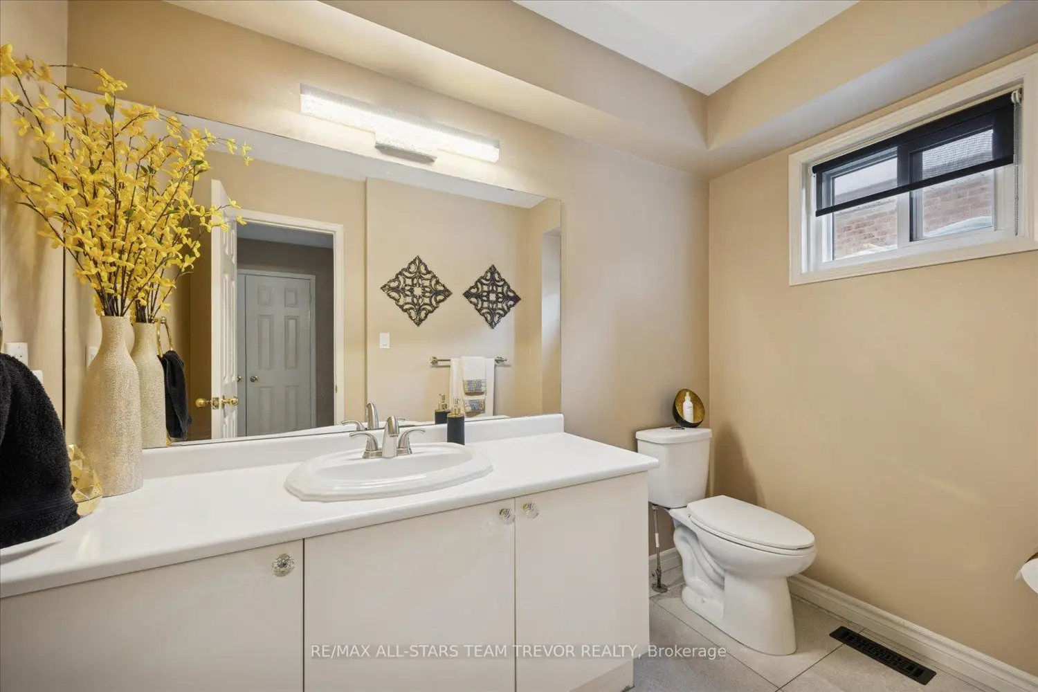 22 Chartwell Crescent photo 3
