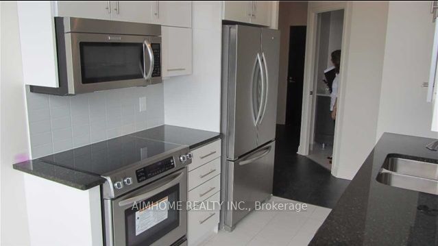Additional image 4 of 3707-825 Church Street, Toronto, ON, M4W 3Z4