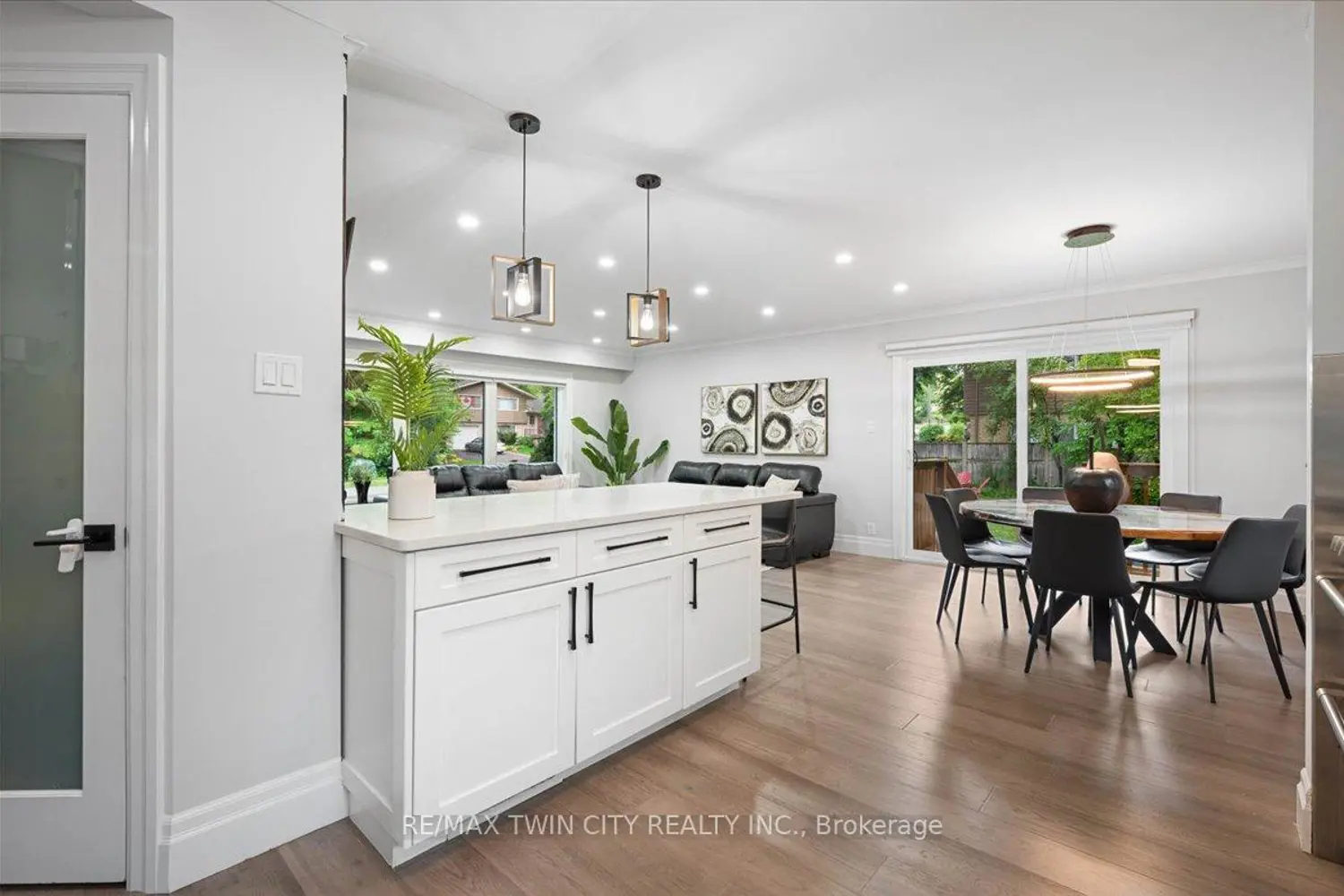 Additional image 2 of 162 Greenbrook Drive