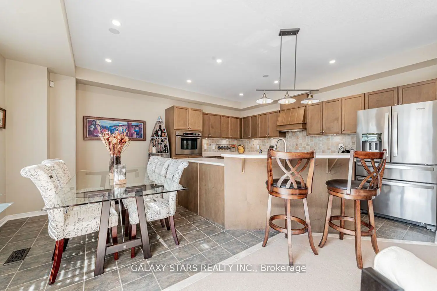 24 Post Oak Drive photo 4
