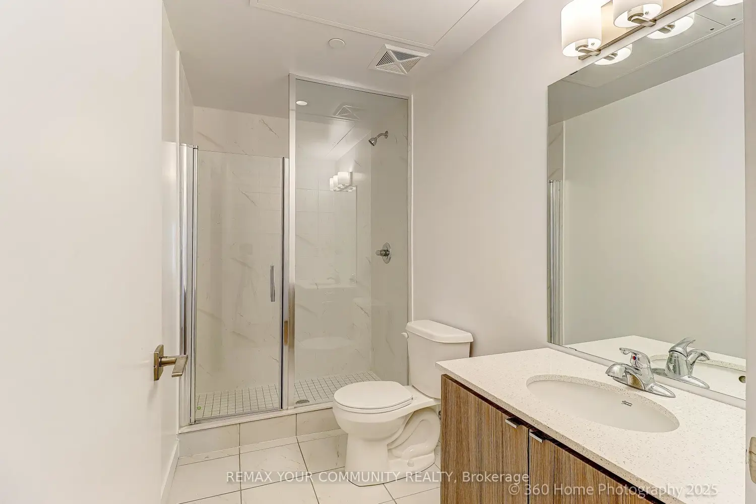 Additional image 12 of 2433 Dufferin Street 112