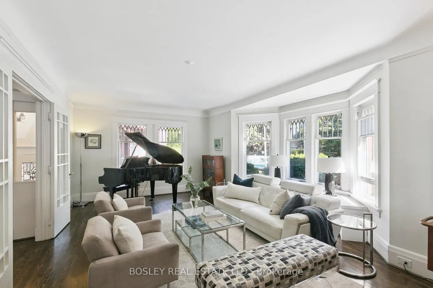 52 Rowanwood Avenue