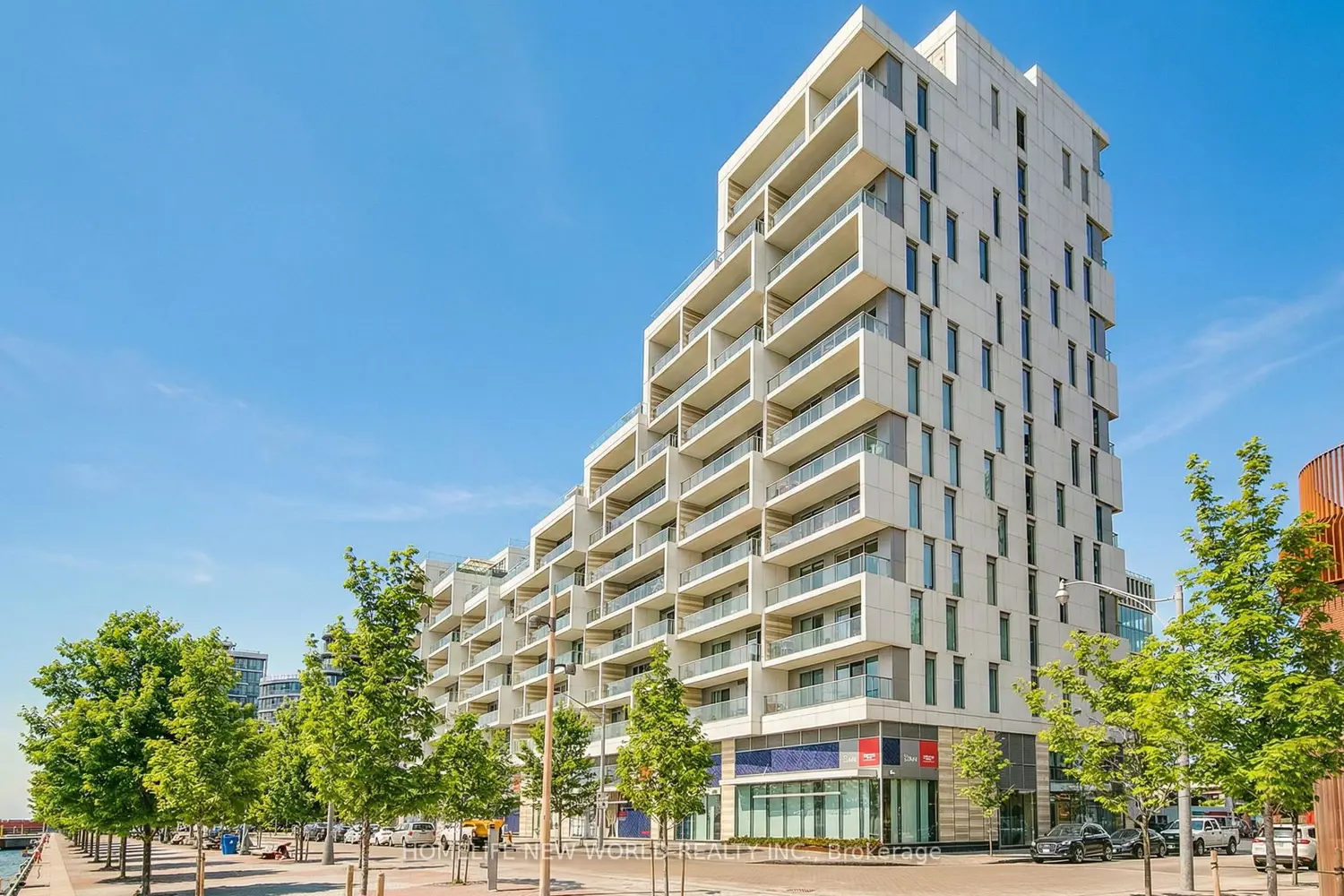 118 Merchants' Wharf 103