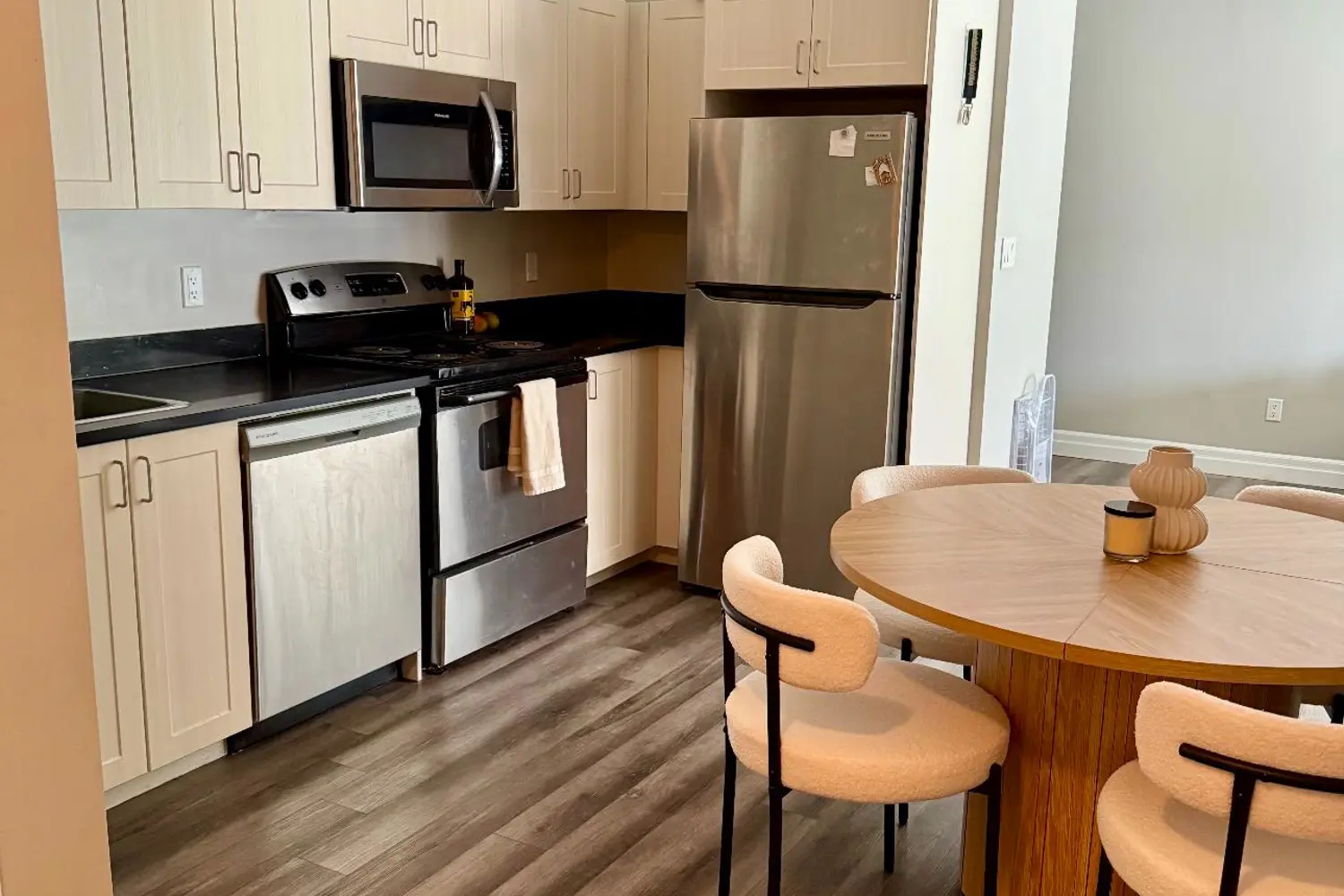 Additional image 5 of 501 Frontenac Street 218