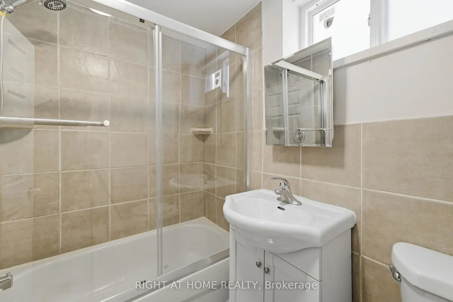 Additional image 14 of 708 Carnegie Avenue