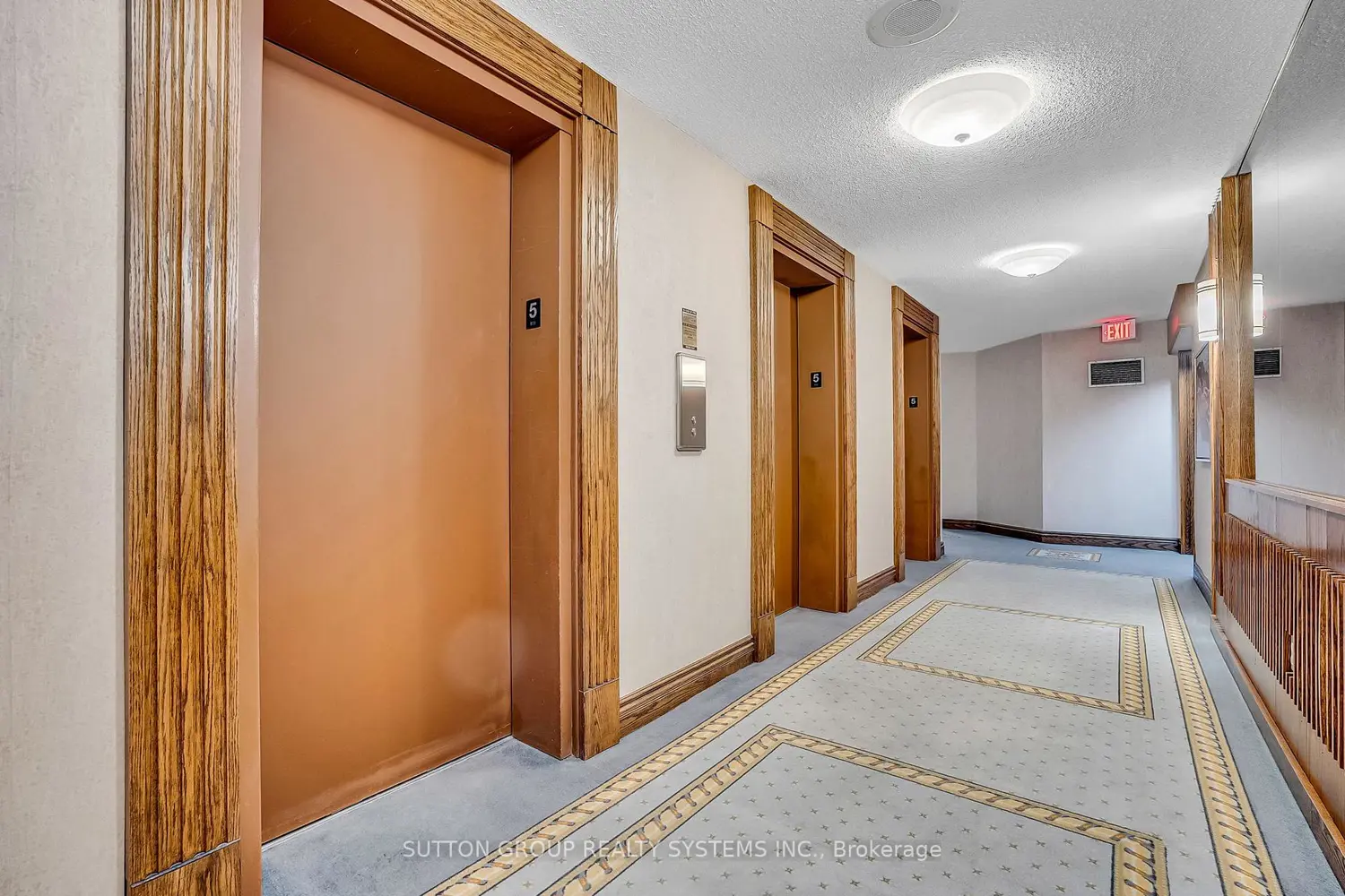 2180 Marine Drive 501 photo 2