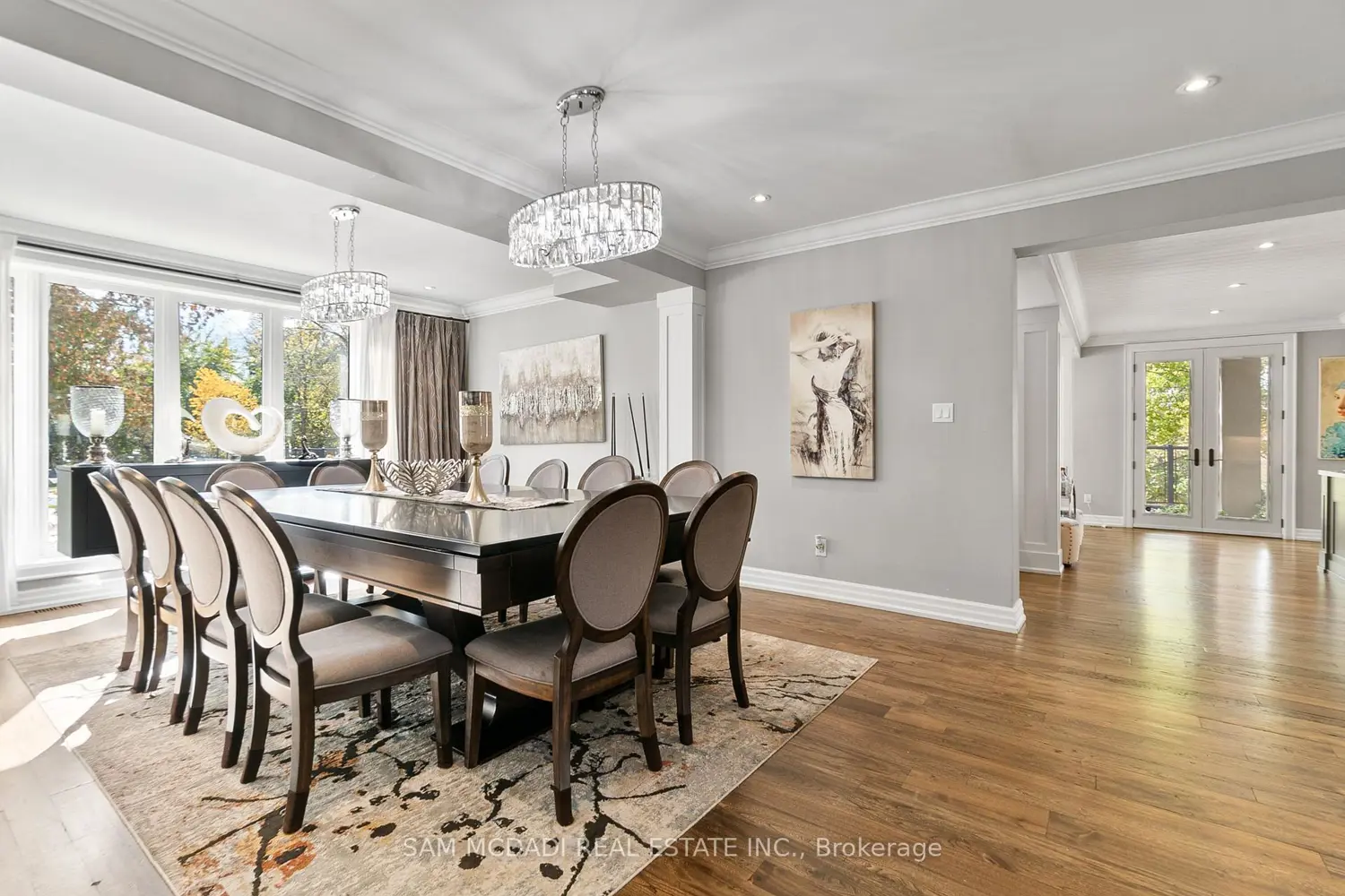 Additional image 6 of 2552 Jarvis Street