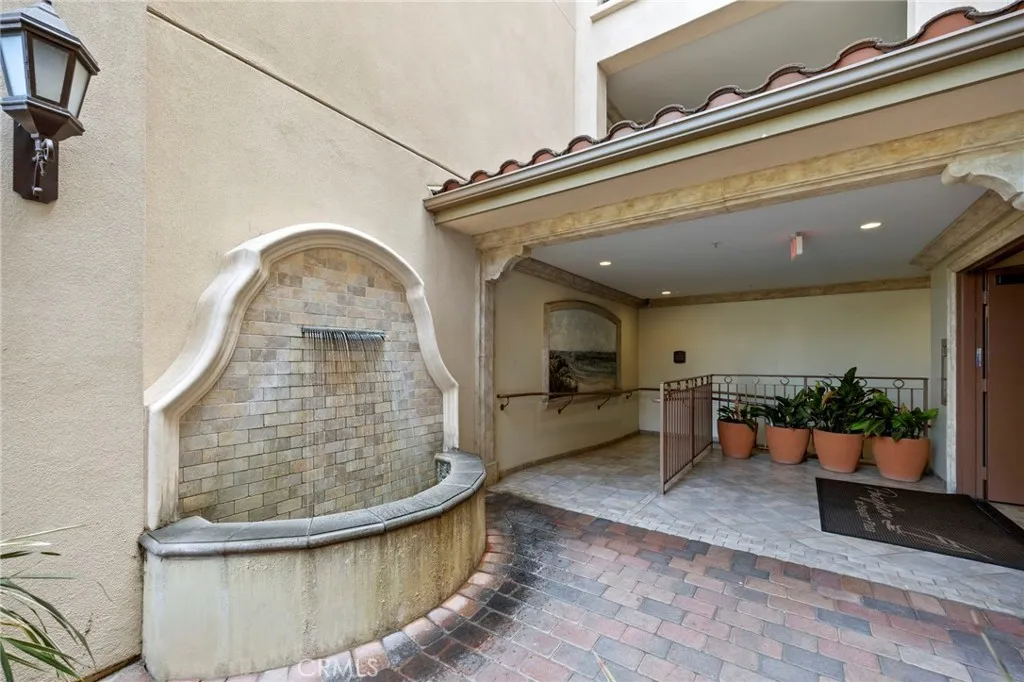 Additional image 103 of 401 Bernard Street Unit 211, Costa Mesa, CA 92627