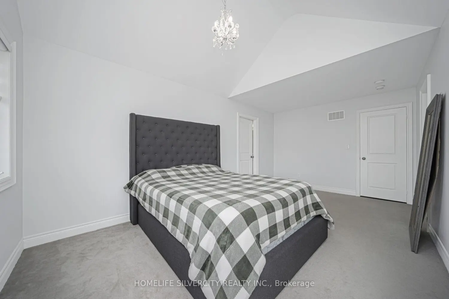 Additional image 11 of 8 Mitchell Crescent