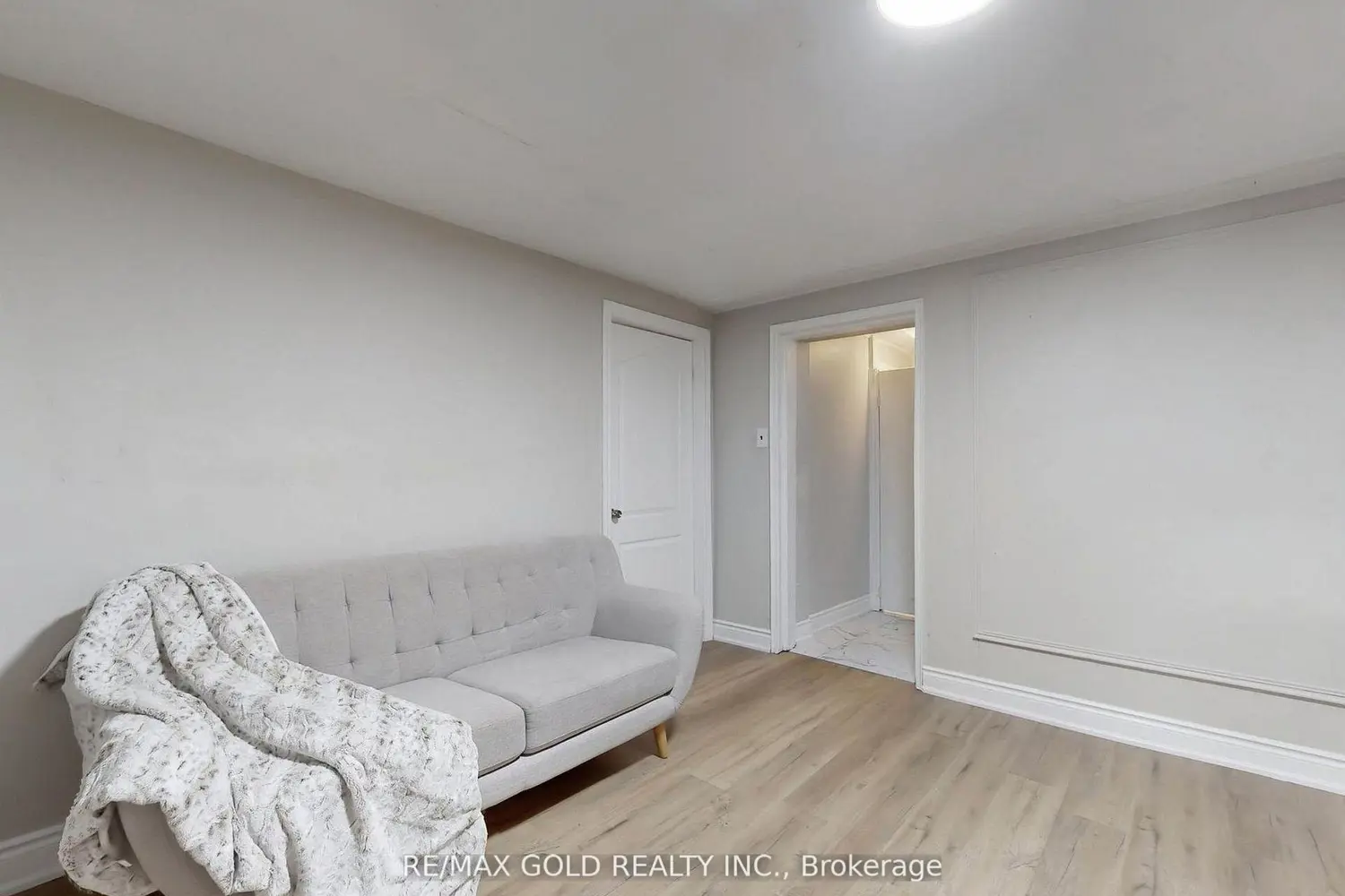 Additional image 13 of 61 Centre Street