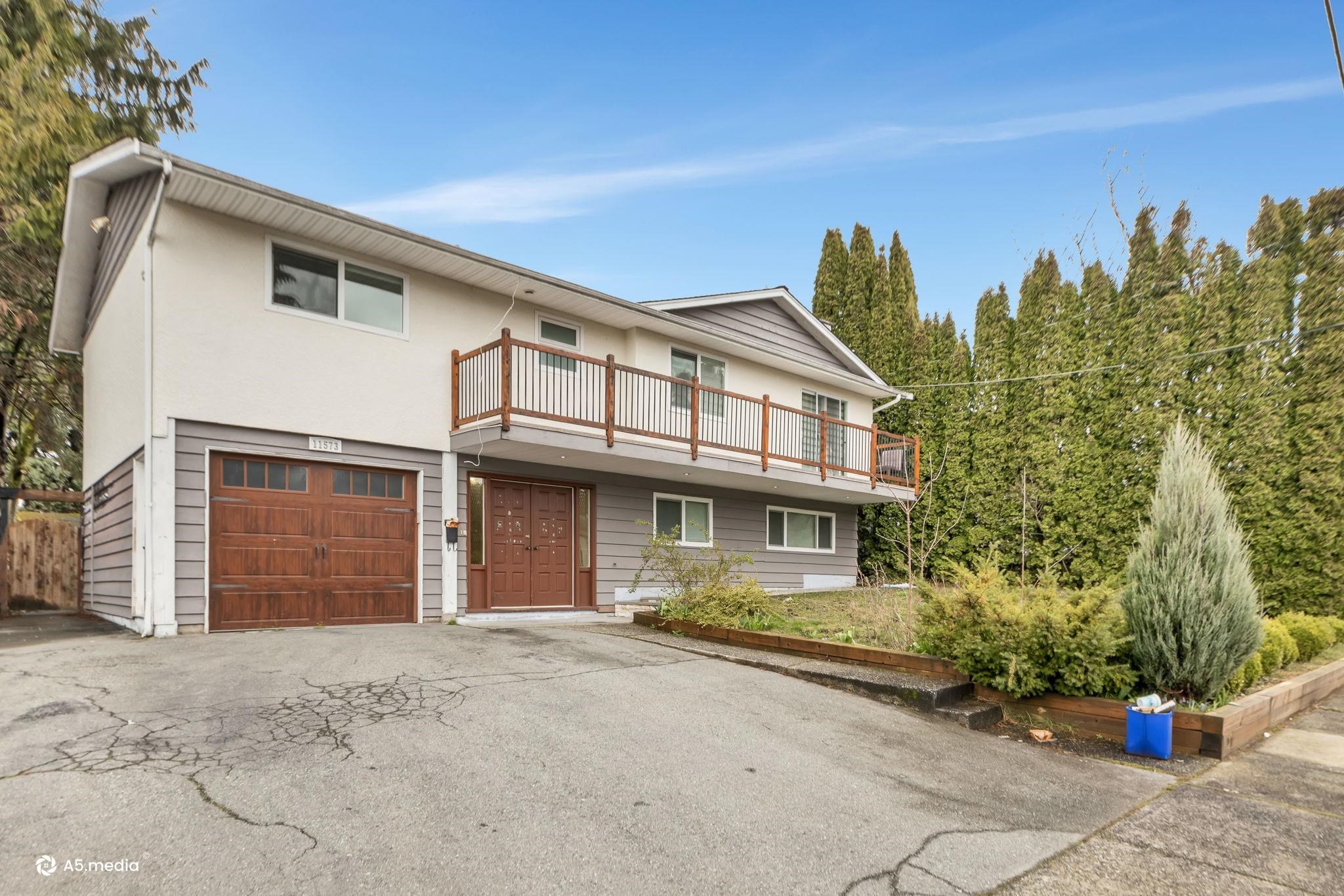 11573 84a Avenue, Delta, BC, V4C 2S5