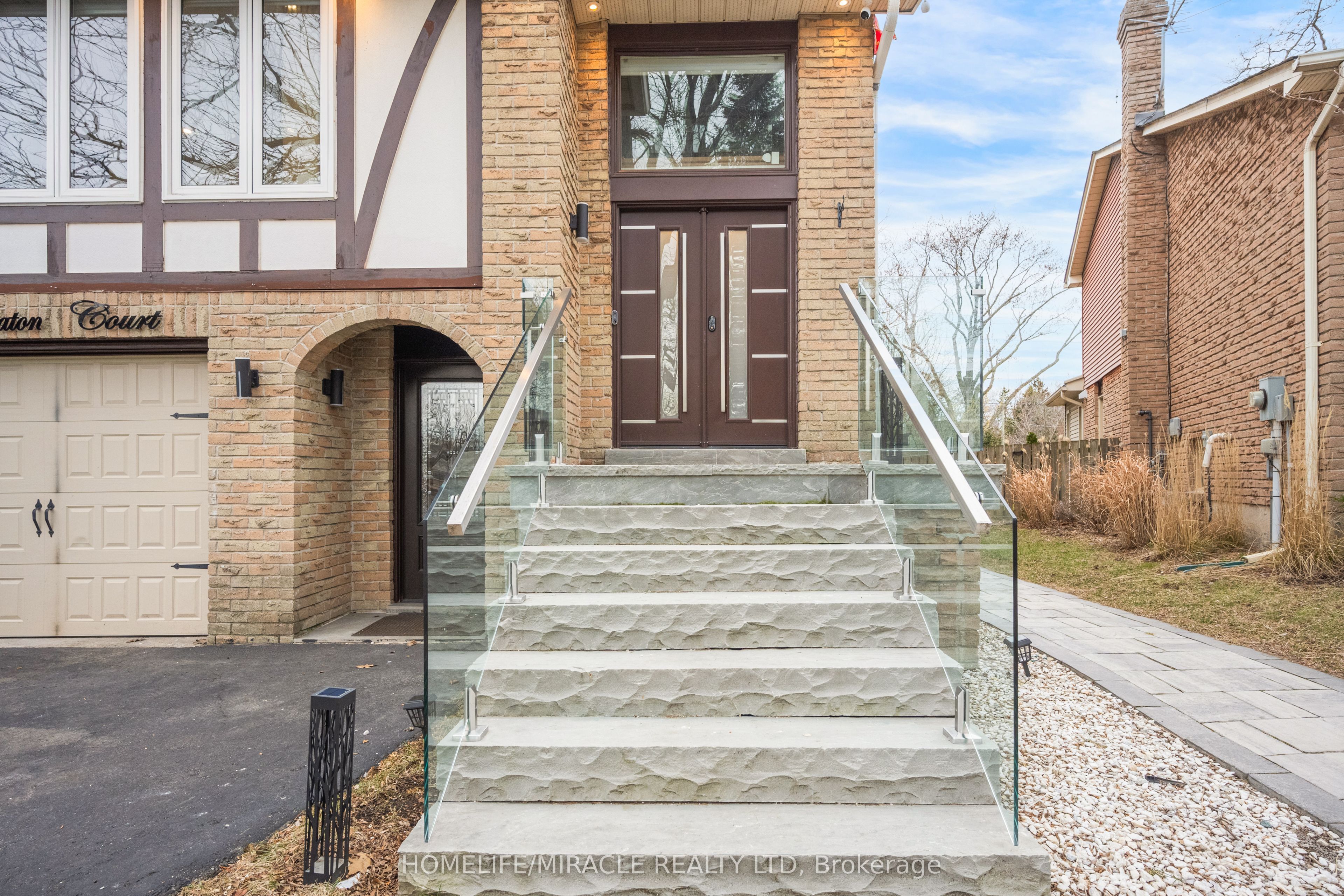 Additional image 2 of 204 Sheraton Court, Oakville, ON, L6L 5N3