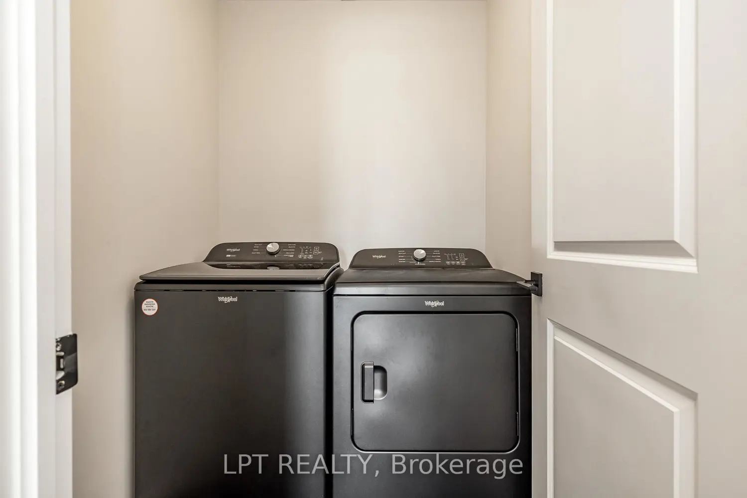 Additional image 16 of 618 Fisher Street