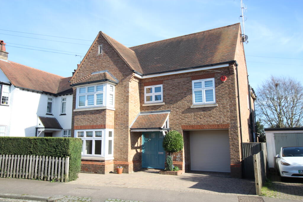 Lancaster Road, St. Albans, AL1