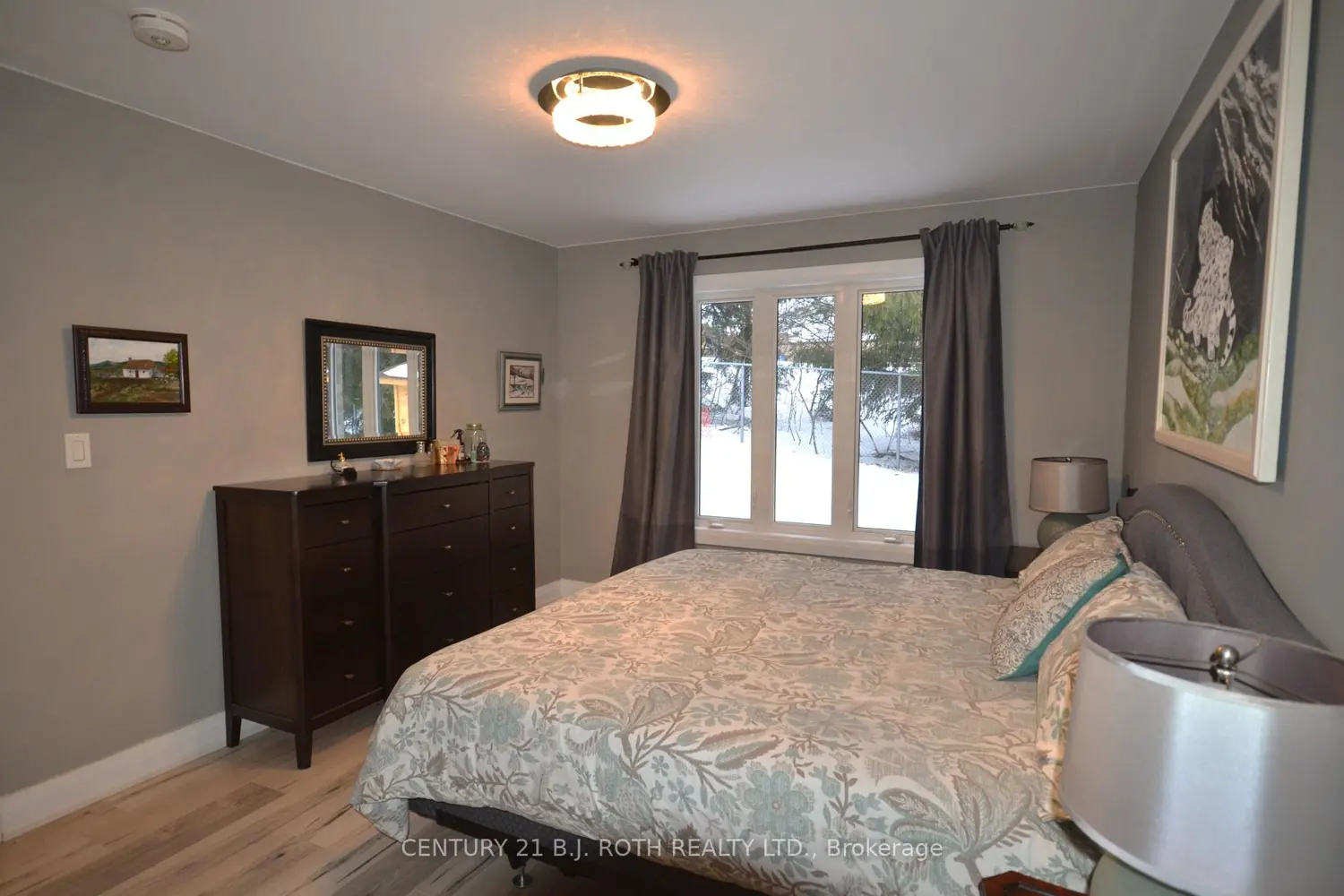 Additional image 10 of 8 Revol Road