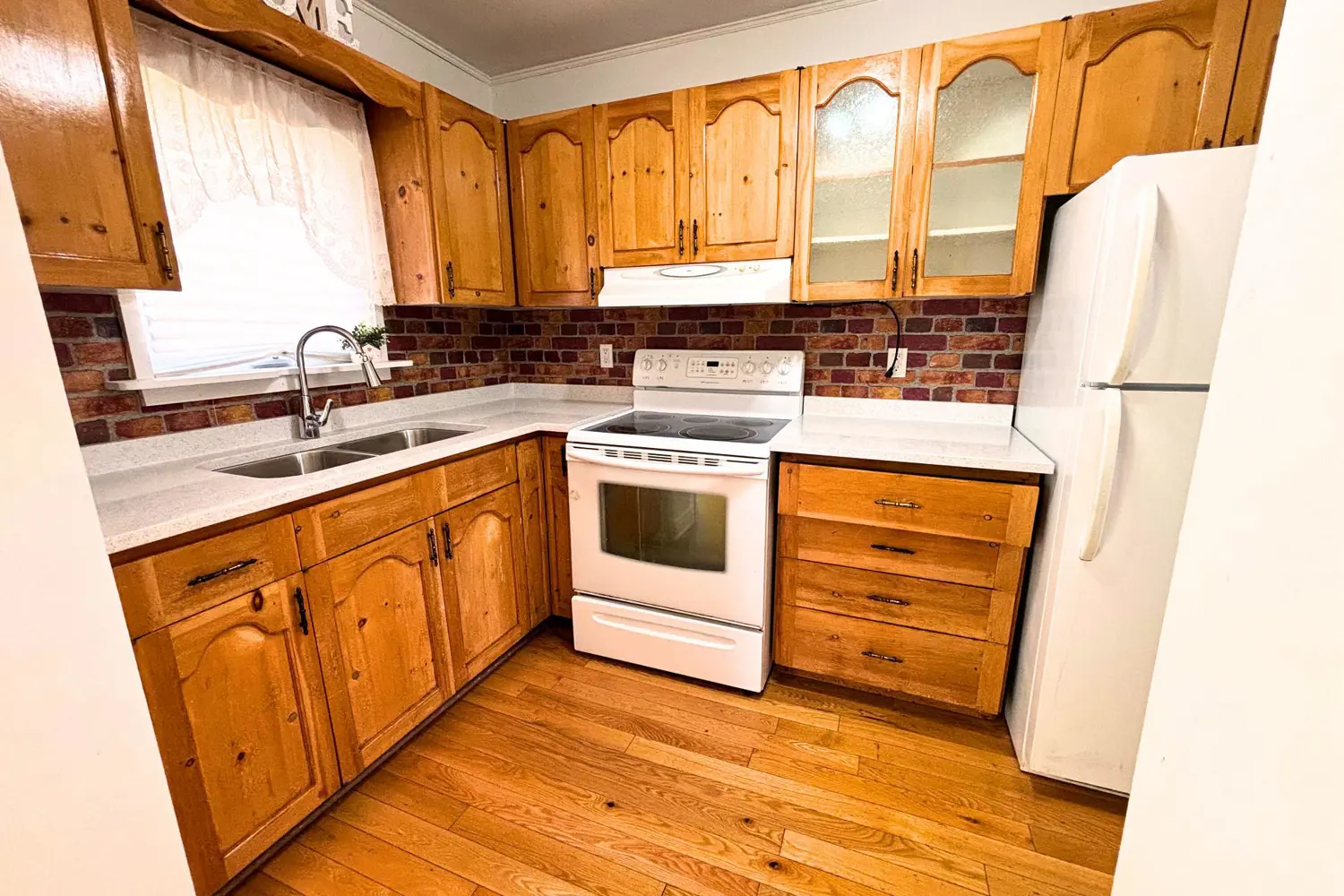 Additional image 6 of 695 High Street