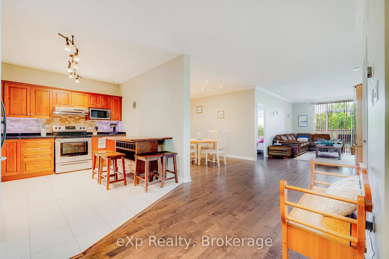 Additional image 4 of 255 Keats Way 403