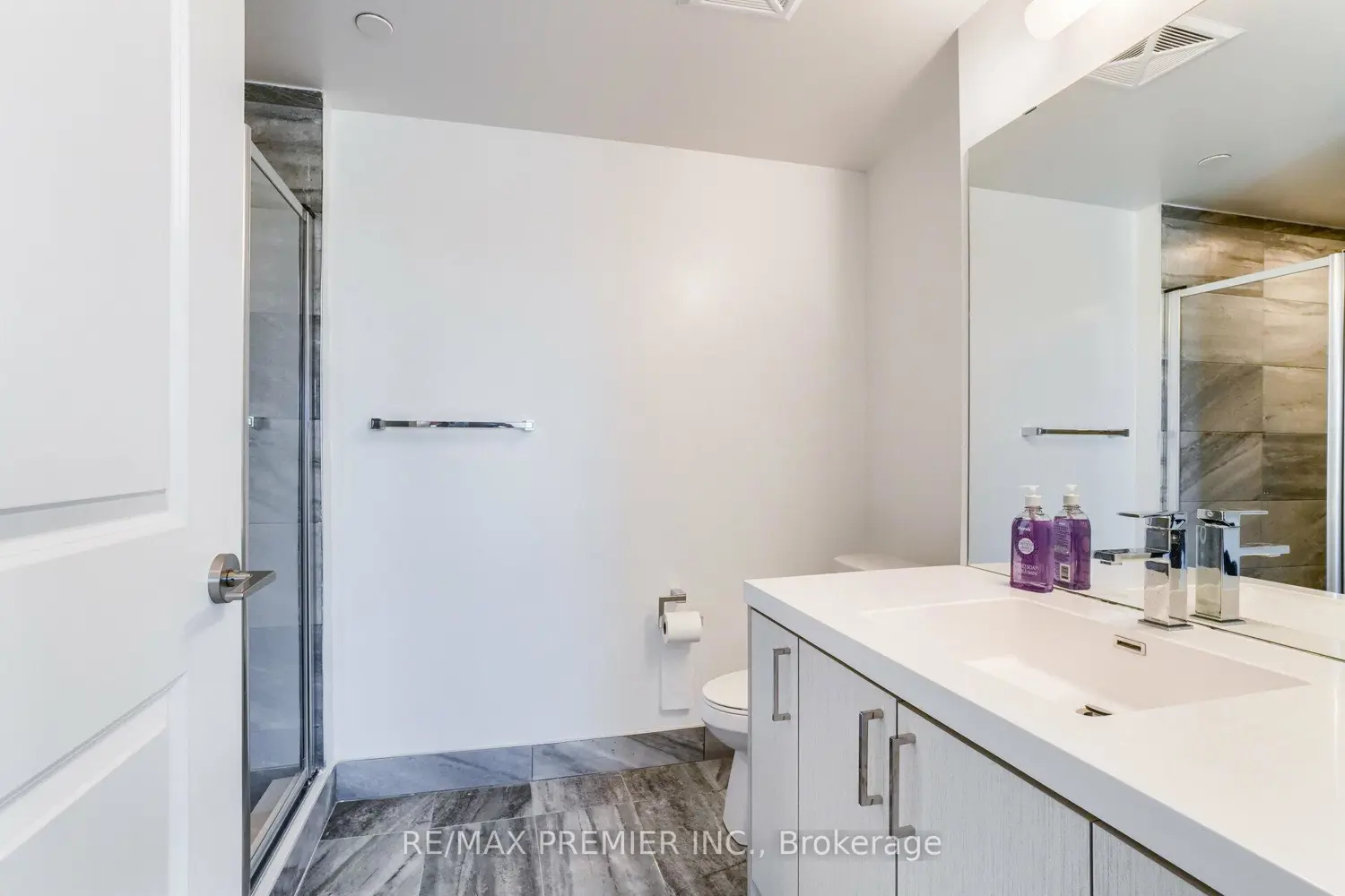 Additional image 12 of 155 Downsview Park Boulevard 116