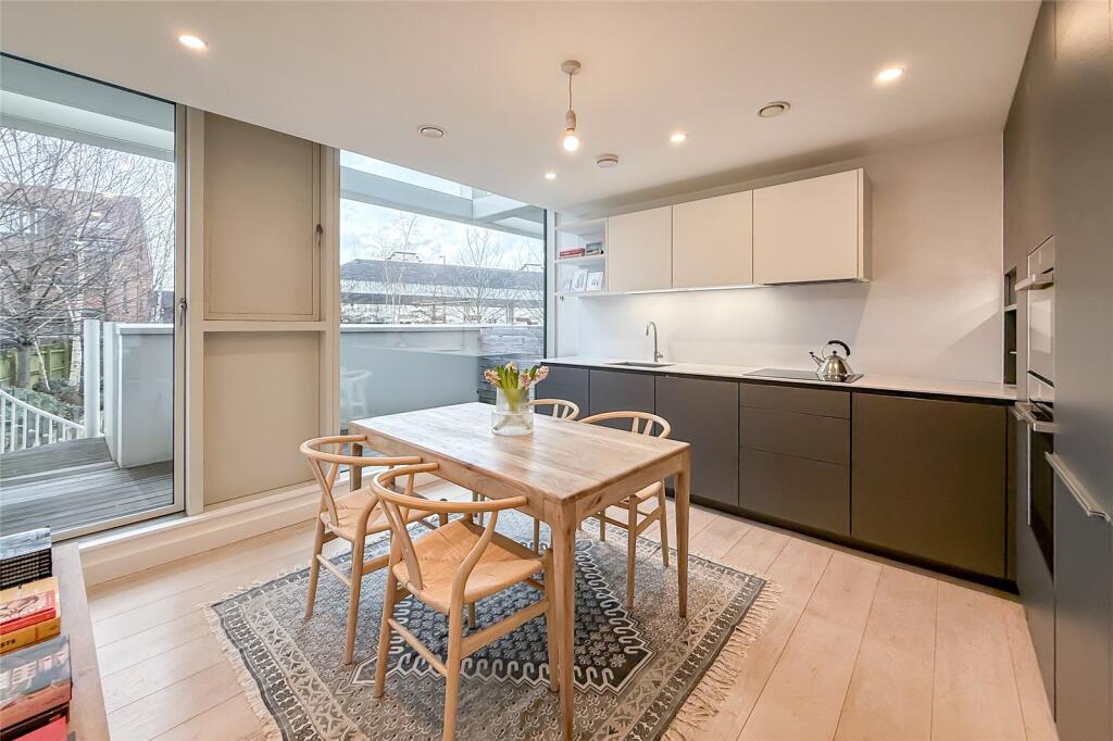 Additional image 3 of Gabriel Square, St. Albans, Hertfordshire, AL1