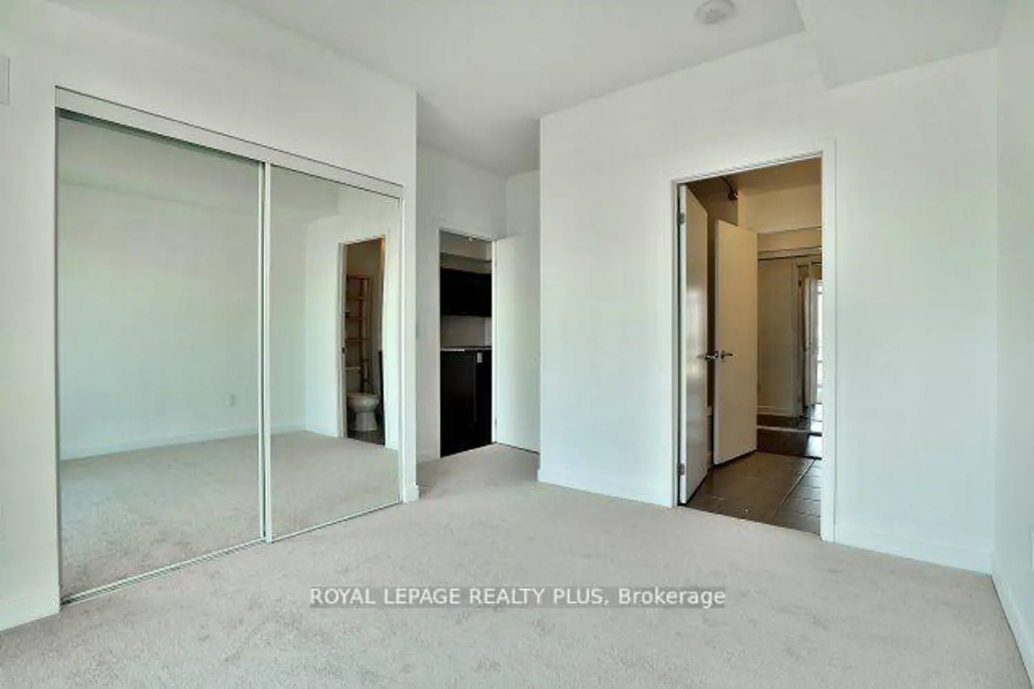 Additional image 9 of 360 Square One Drive 812