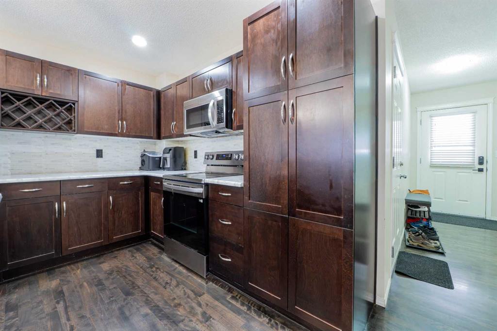 Additional image 6 of 208 Country Village Manor NE, Calgary, AB, T3K0L6