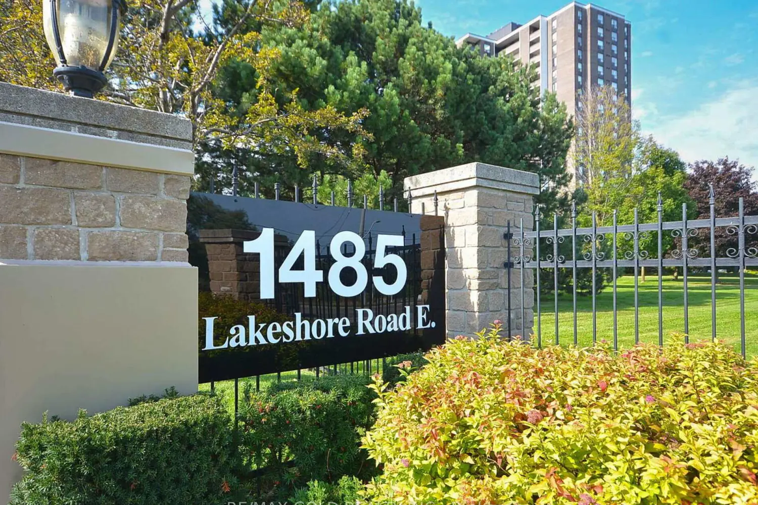 1485 Lakeshore Road 416
