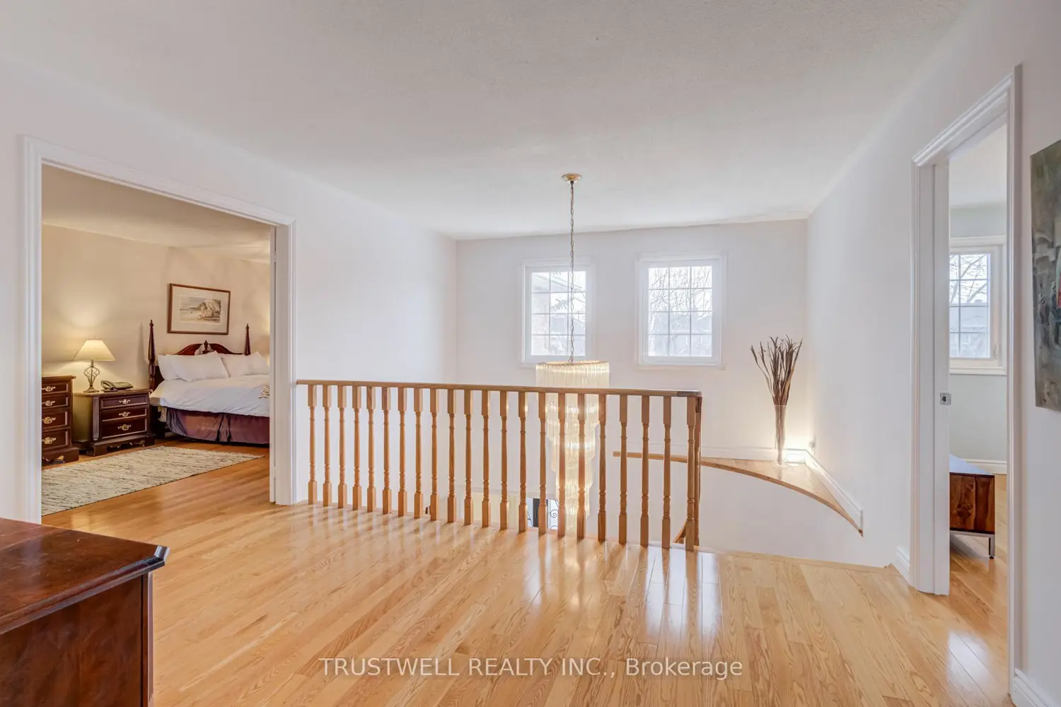 Additional image 10 of 82 Long Island Crescent