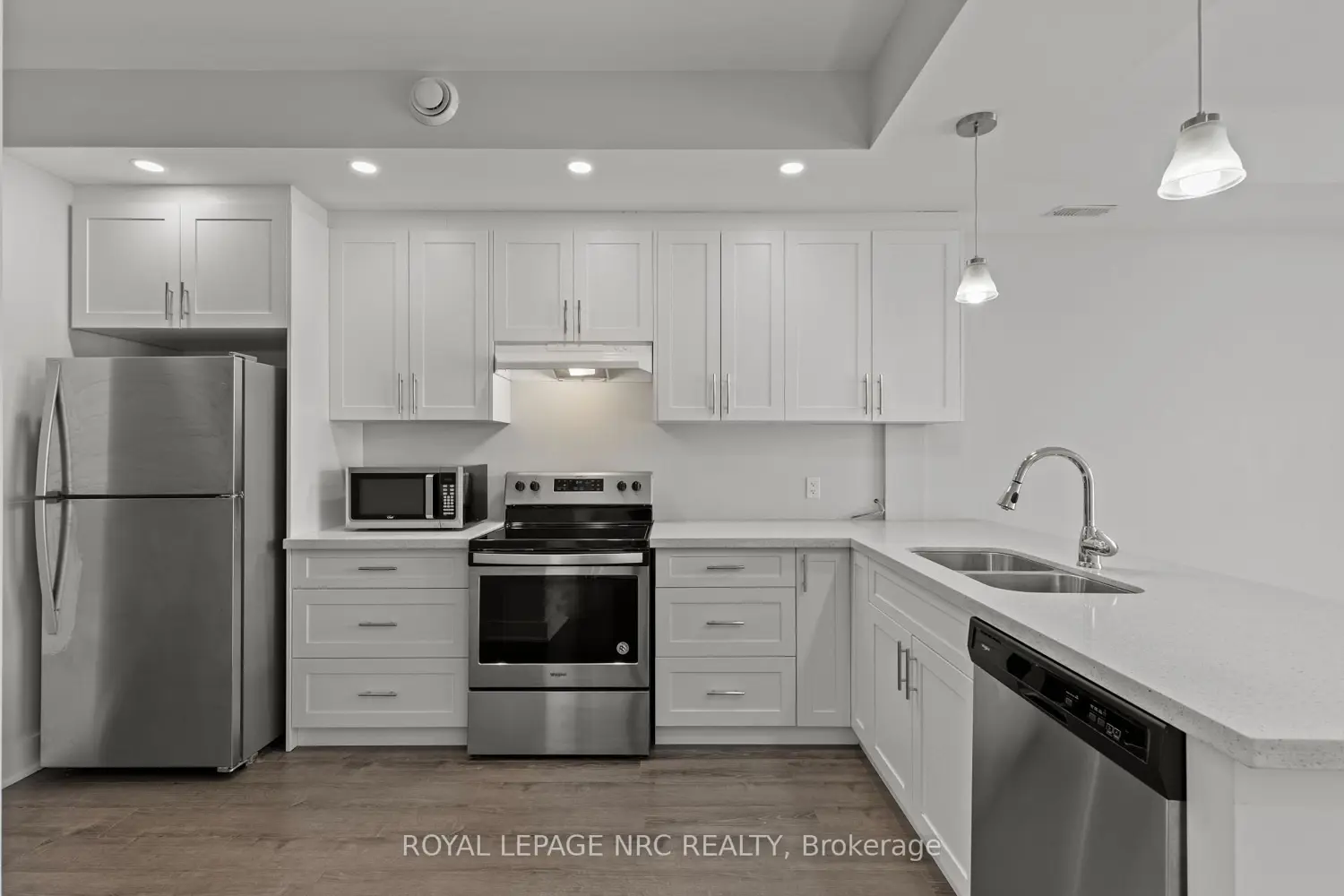 Additional image 6 of 3710 Main Street 106