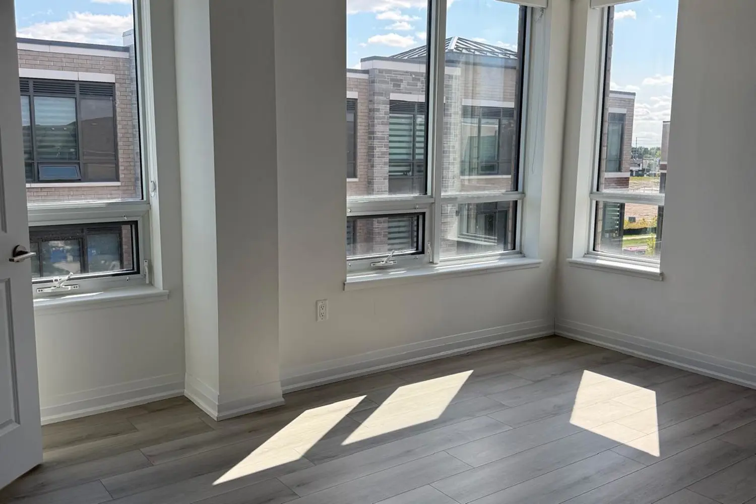 Additional image 11 of 85 Attmar Drive 330