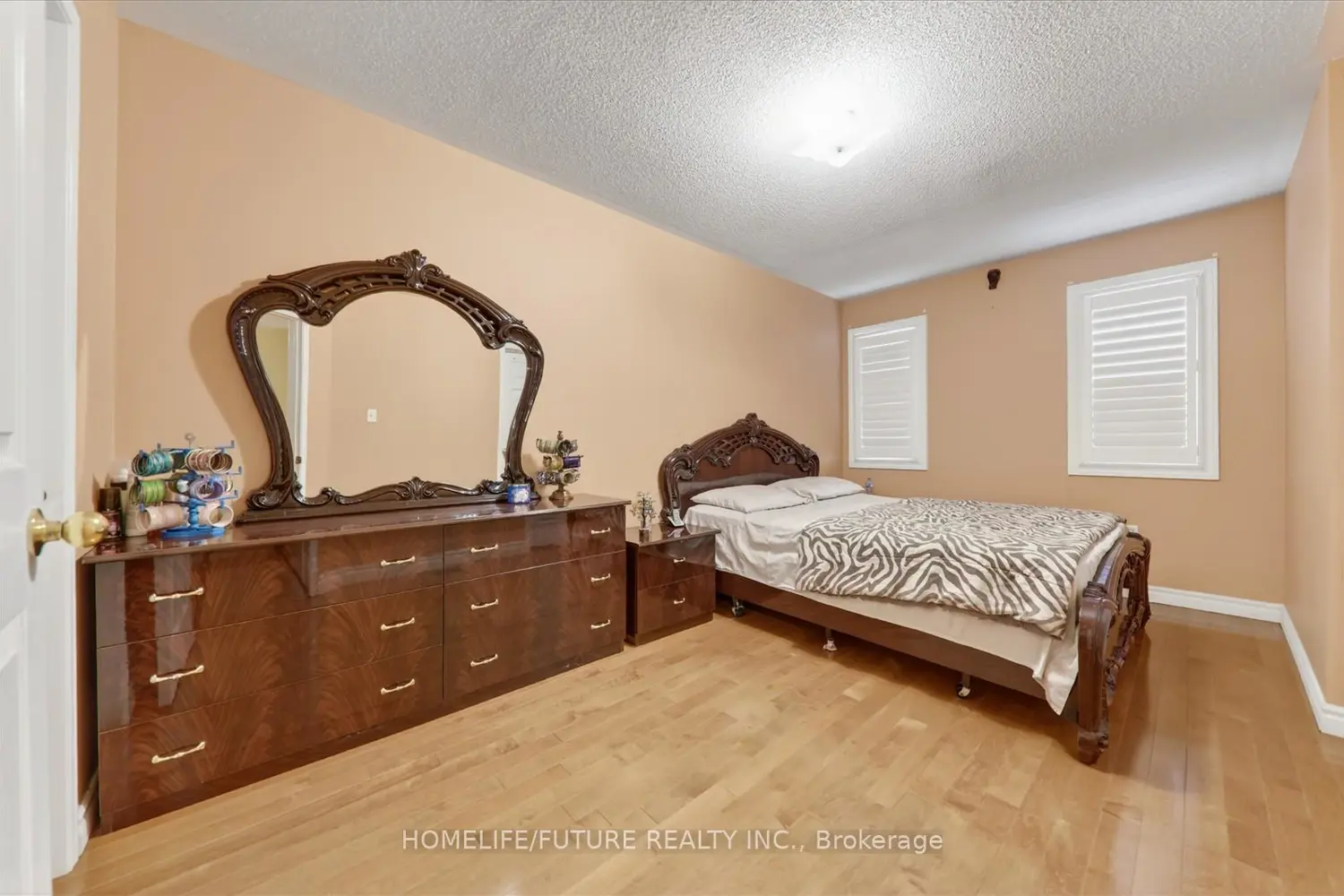 Additional image 12 of 435 Middlefield Road 21