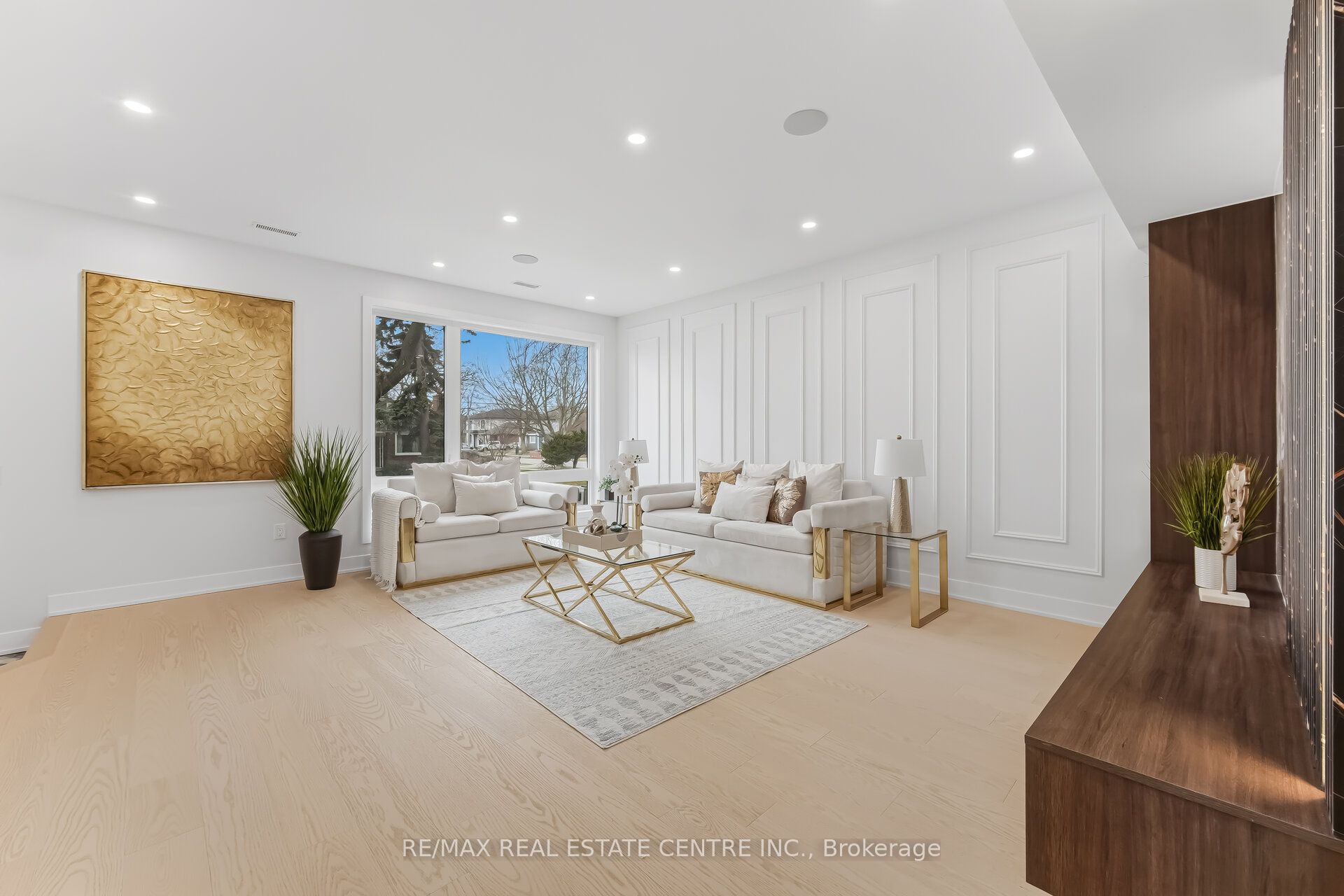 Additional image 4 of 11 Bentley Drive, Toronto, ON, M8Z 3L9