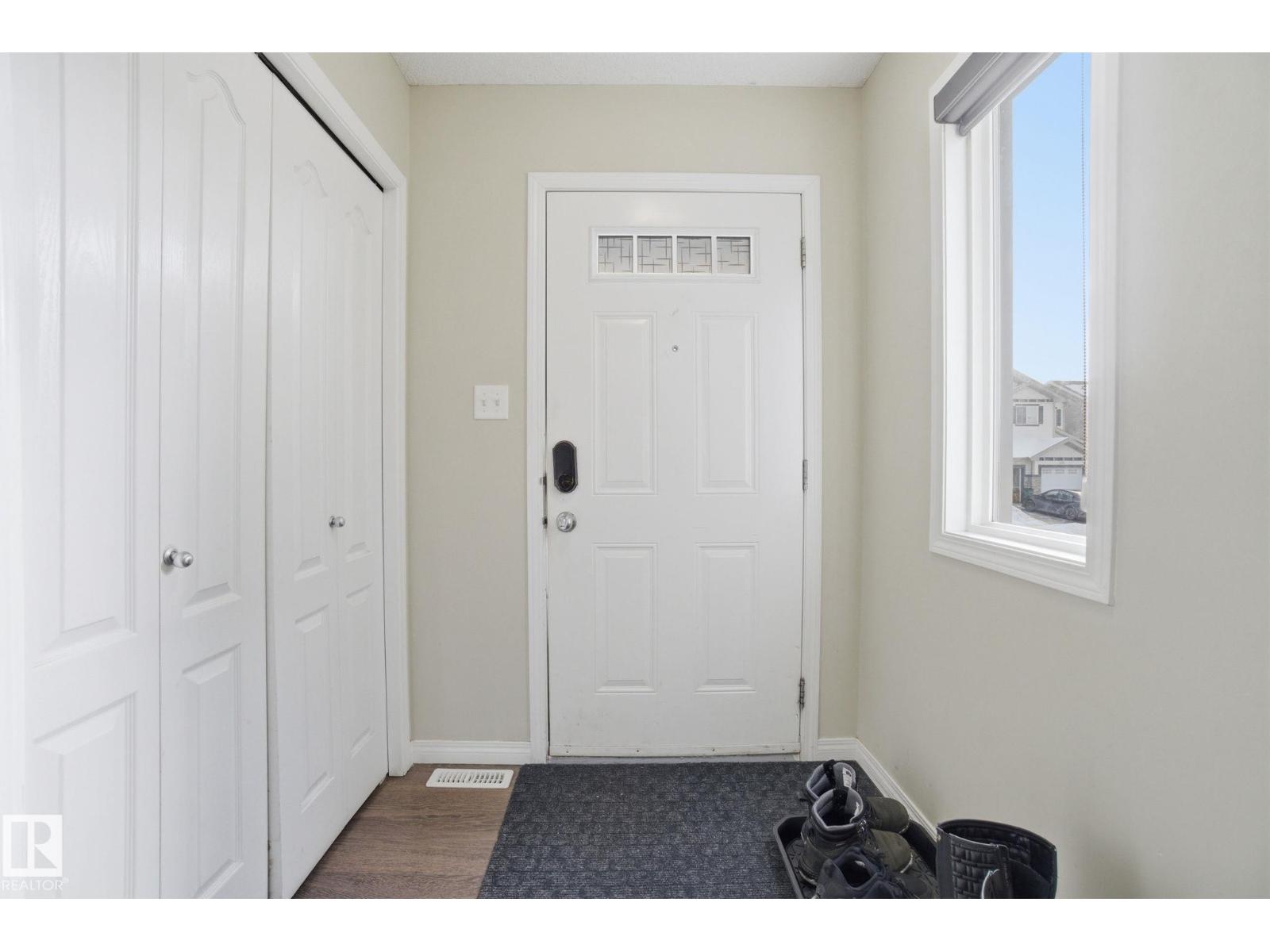 Additional image 5 of 3026 16a Avenue NW, Edmonton, AB, T6T0P8