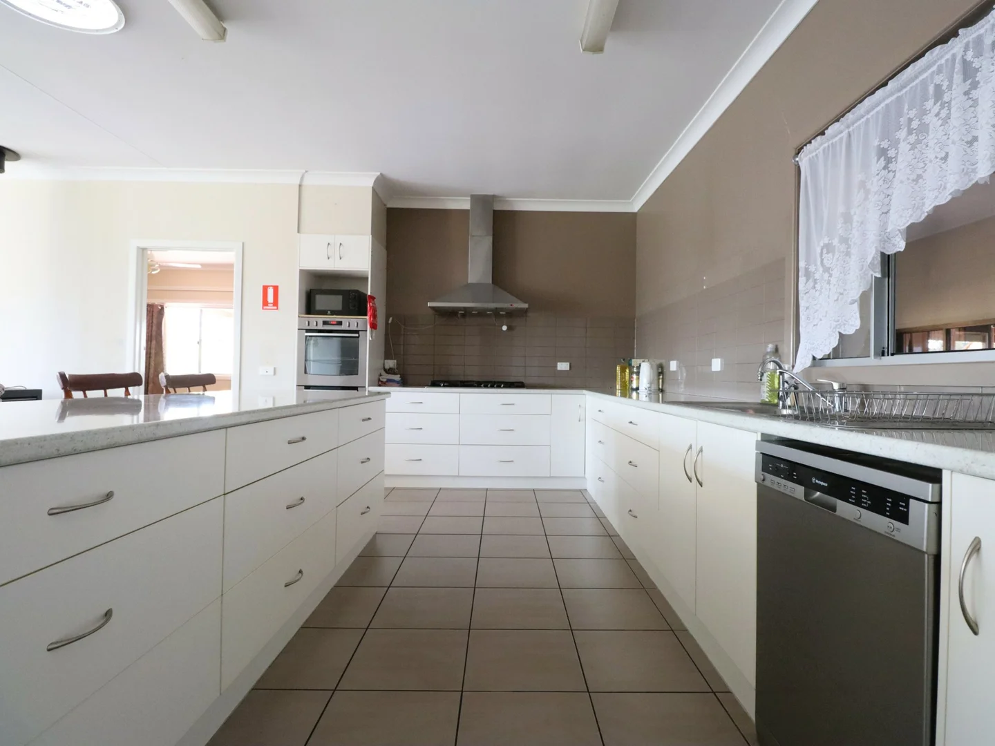 Additional image 10 of 6 - 12 Hanly Street, Roma QLD 4455